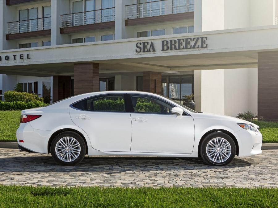  Lexus ES350 2013 года  (CIS) (фото 18 из 26)